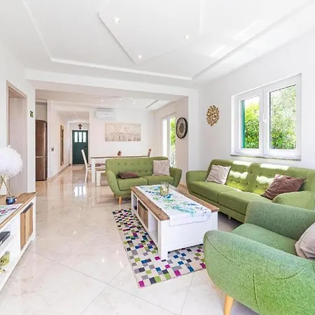 Ferienhaus Mandarina Kaštela